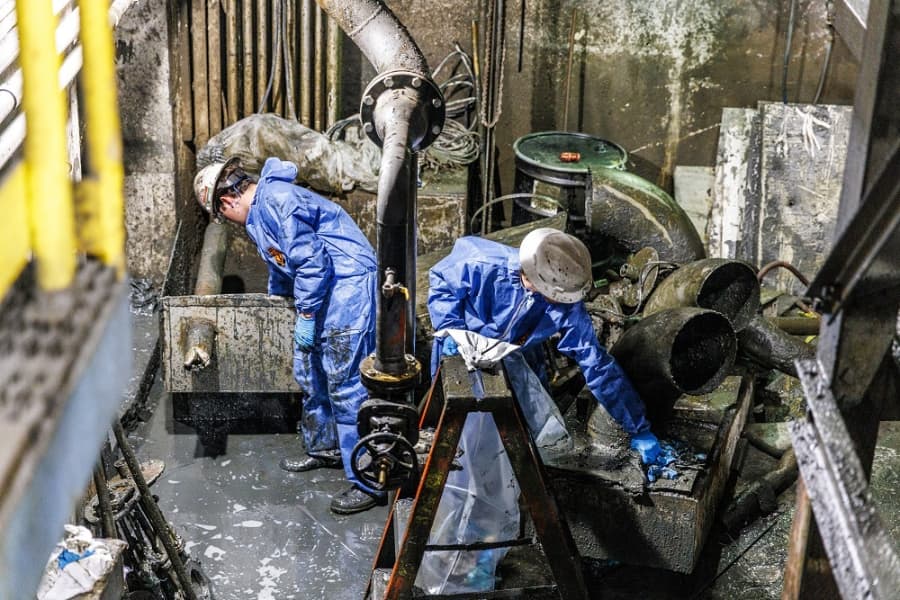 How Professional Industrial Cleaning Impacts Safety